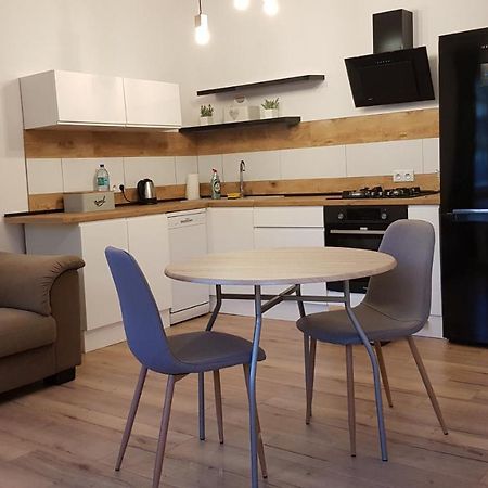 Avalon Apart 1 Legnica Ngoại thất bức ảnh